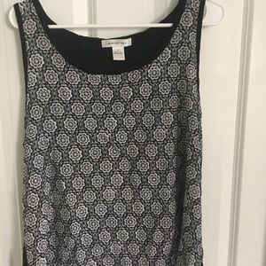 August Silk Patterned Tank in Black and White – XL